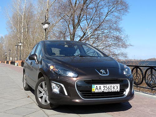 Тест-драйв Peugeot 308: лев с пропеллером