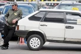 У таксистов-нелегалов будут отбирать авто