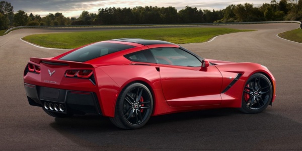 Первый экземпляр нового Chevrolet Corvette продали за миллион долларов