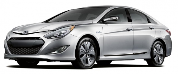 Компания Hyundai сделала гибридную Сонату экономичнее