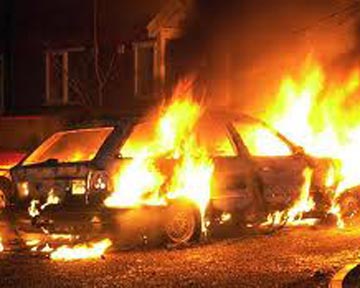 В столице за ночь сожгли пять автомобилей