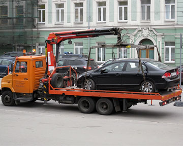 У киевлян отбирают автомобили за долги