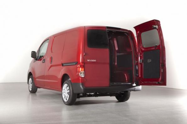 2013 Nissan NV200 представлен в Чикаго