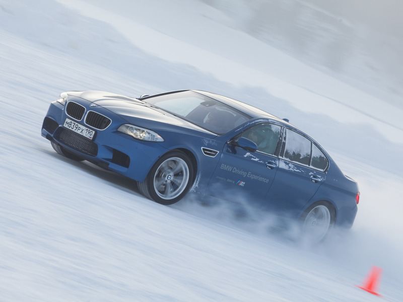 Скользкие знания: грызем лед науки на курсах вождения BMW
