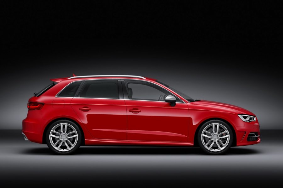 Пятидверная версия Audi S3 оказалась быстрее трехдверки