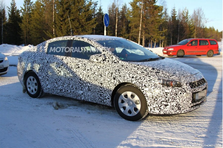 Фоторепортеры заглянули в салон нового Chevrolet Cruze