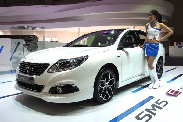Renault Samsung привез на автосалон в Сеуле SM5 XE TCE