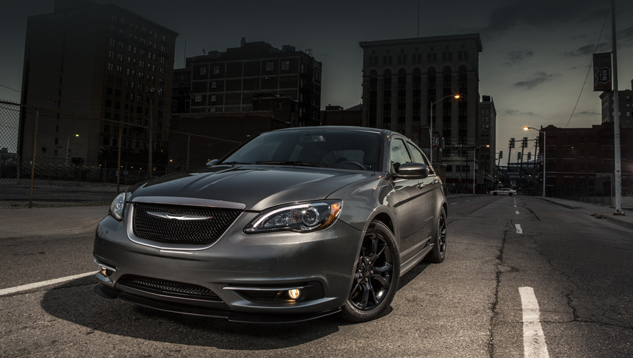 Производитель спецовок помог создать версию седана Chrysler 200