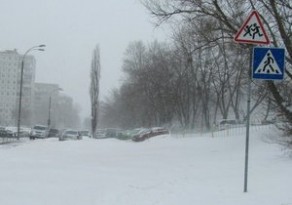 Киеву угрожают паводки. Попов распорядился срочно вывезти из города снег