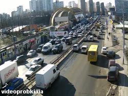 В Киеве по адресу Чоколовский бульвар – улица Уманская произошла автомобильная авария