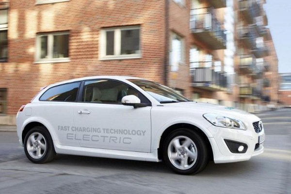 Volvo объявила о планах обновить электрокар C30