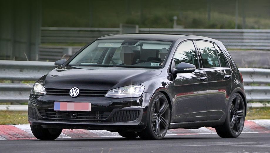 Модель Volkswagen Golf R станет мощнее, легче и дешевле