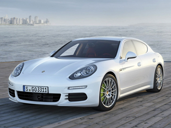 Обновленный хэтчбек Porsche Panamera рассекретили досрочно
