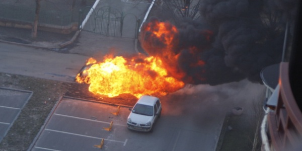 В Киеве на Печерске взорвалась машина
