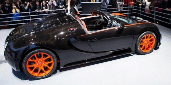 Шанхай-2013: кабриолет Bugatti удостоен звания самой быстрой модели