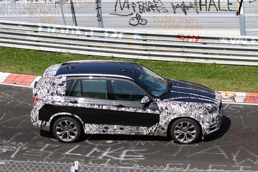 Новый BMW X5 заметили на тестах