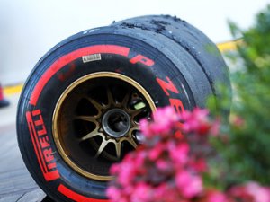 FIA запретила Pirelli менять шины для Формулы-1