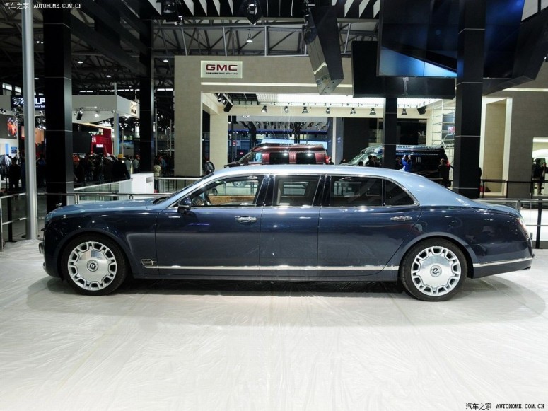 Бронированный, шестиметровый Bentley Mulsanne Carat Duchatelet