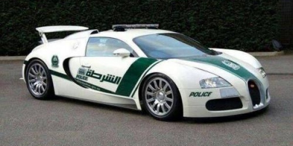 У полиции Дубая появился Bugatti Veyron