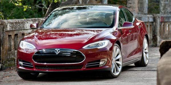 Tesla выпустит электромобиль для среднего класса