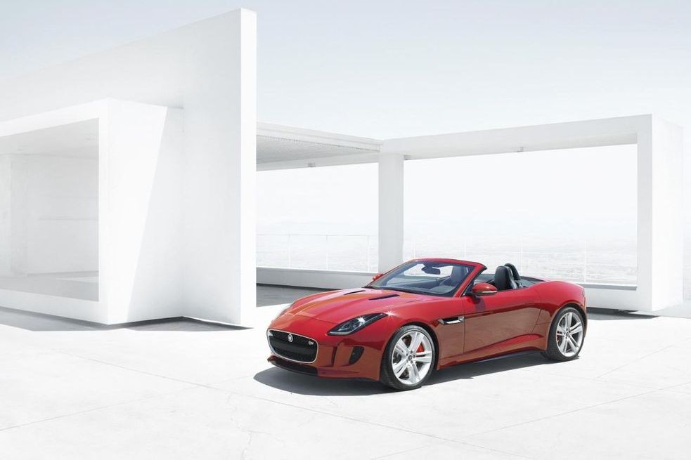 Новейший Jaguar F-Type