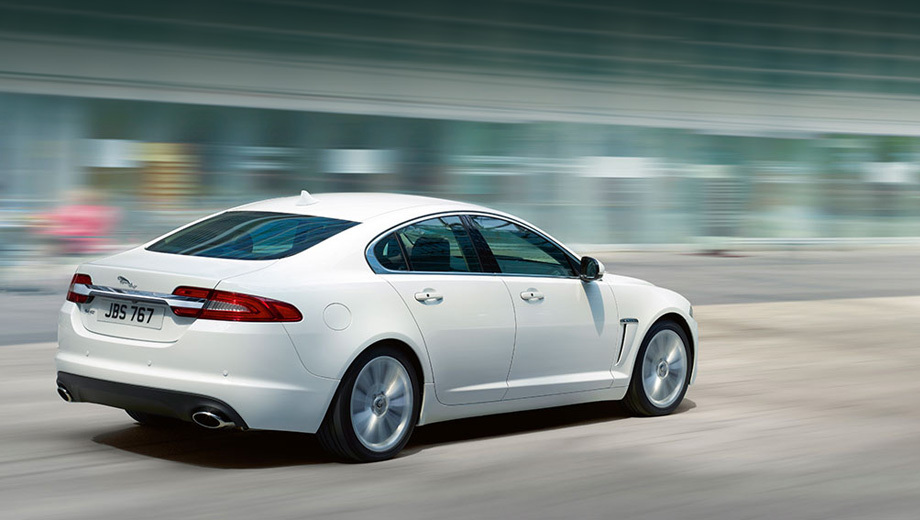 Седан Jaguar XF обзавёлся улучшенным дизелем