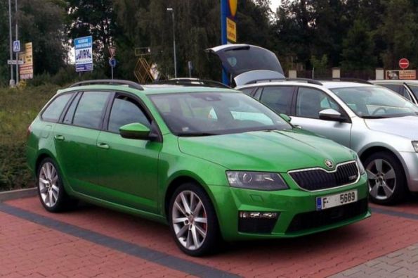 2013 Skoda Octavia RS Combi Liftback и сфотографировали на стоянке