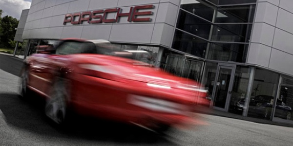 Семейный холдинг Porsche выкупит все акции компании