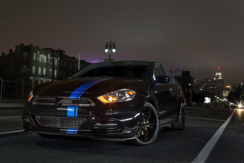 Красавчик седан Dodge Dart от Mopar выходит на охоту