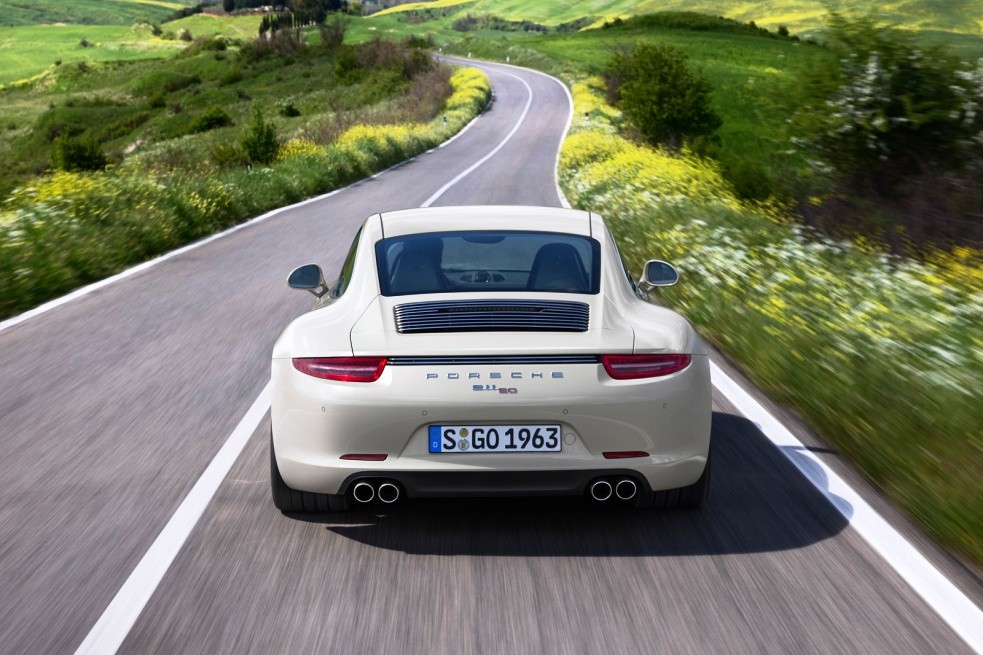 Спорткар Porsche 911 обзаведётся юбилейной спецверсией