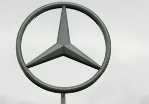 Еврокомиссия одобрила запрет Францией ввоза новых Mercedes