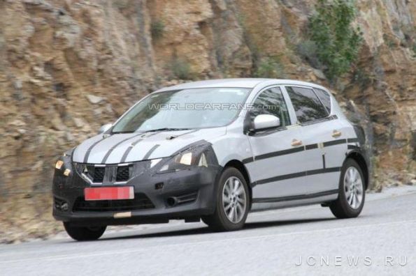 Шпионские фото преемника Nissan Tiida получены в Европе