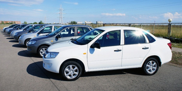 Продажи АвтоВАЗа за первую половину 2013 года снизились на 6,7%