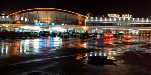 Стоимость суточной парковки в аэропорту «Борисполь» упала в несколько раз