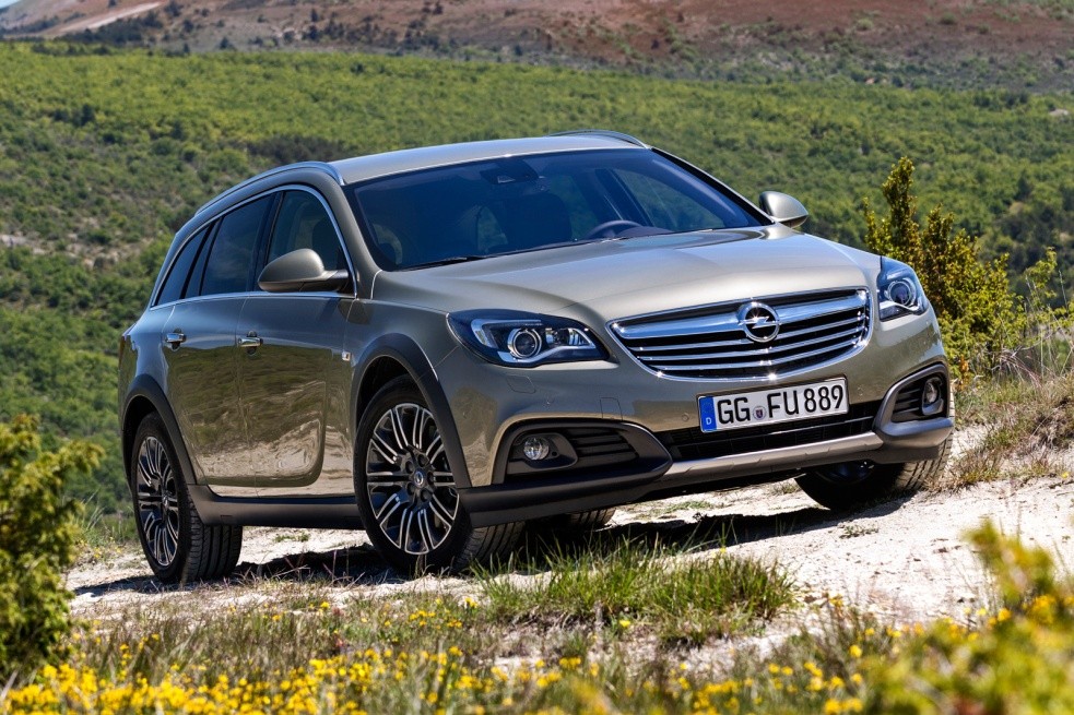 Появился вседорожный универсал Opel Insignia Country Tourer