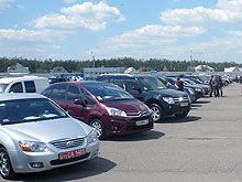 Украинцев опять пересаживают на подержанные машины