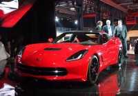 Некоторые дилеры Chevrolet продают Corvette 2014 на $ 10.000 дороже, чем он стоит на самом деле