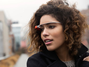 В Великобритании запретили водить машину в очках Google Glass