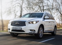 Тест-драйв семиместного кроссовера Infiniti JX