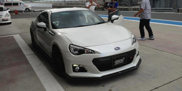 Тизеры заряженной Subaru BRZ оказались изображениями другой версии