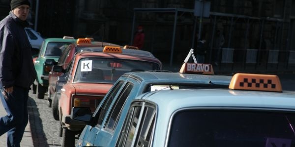 Для перехода такси на единые стандарты работы понадобится 3-5 лет
