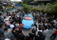 Китайские полицейские конфисковали невероятно уродскую голубую реплику Lamborghini Aventador