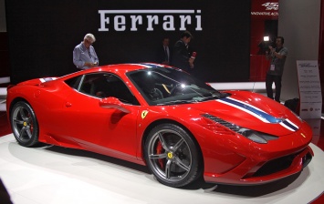 Новая Ferrari – жемчужина автосалона во Франкфурте