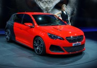 Концепт Peugeot 308 R может быть запущен в серию