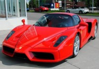 «Меняю остров на Ferrari Enzo»