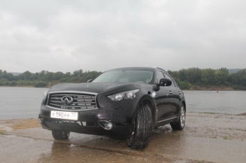 Infiniti FX37S: Кот Бегемот