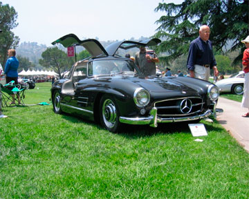 Раритетный Mercedes Gullwing продали на аукционе за 1,15 миллиона долларов