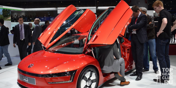 Volkswagen назвал цену гибридного автомобиля XL1