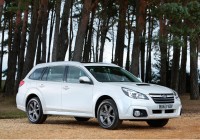 Subaru Outback 2014 получил незначительный фэйслифтинг и новую дизельную трансмиссию