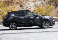 Второе поколение Nissan Qashqai может получить электрическую версию